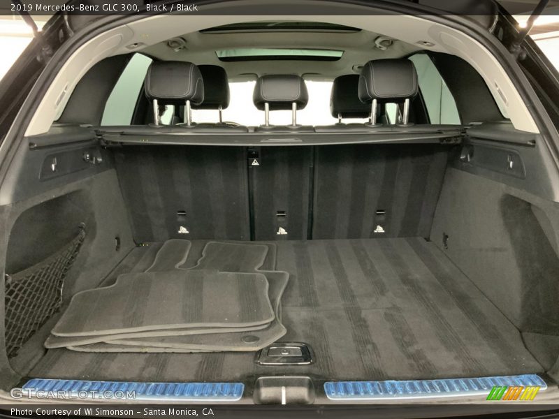 Black / Black 2019 Mercedes-Benz GLC 300