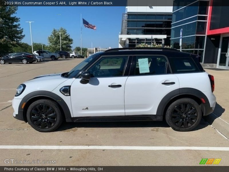 Light White / Carbon Black 2019 Mini Countryman Cooper S All4