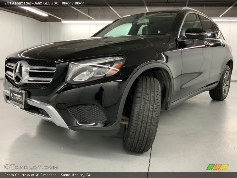 Black / Black 2019 Mercedes-Benz GLC 300