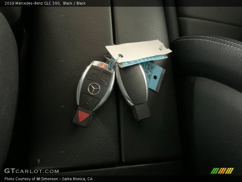 Black / Black 2019 Mercedes-Benz GLC 300