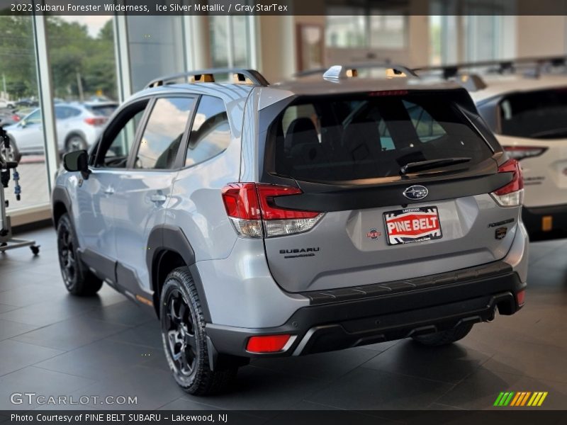 Ice Silver Metallic / Gray StarTex 2022 Subaru Forester Wilderness