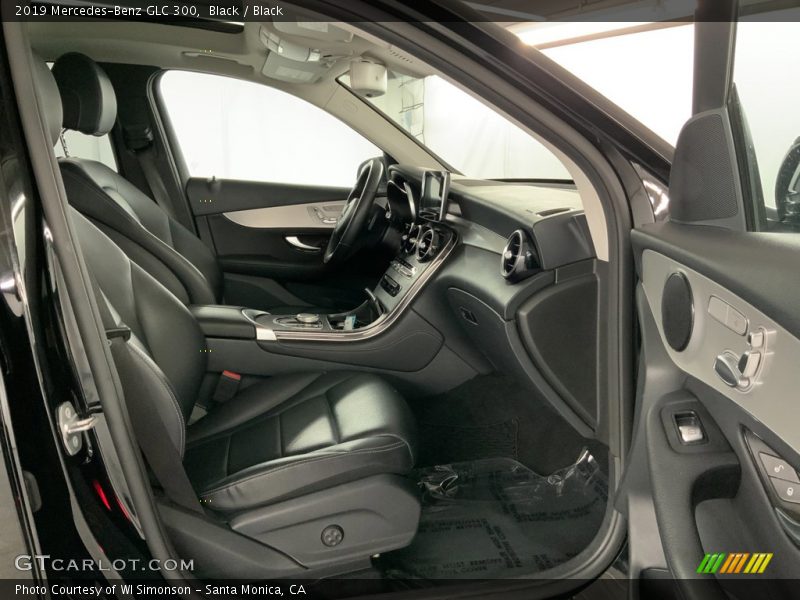 Black / Black 2019 Mercedes-Benz GLC 300