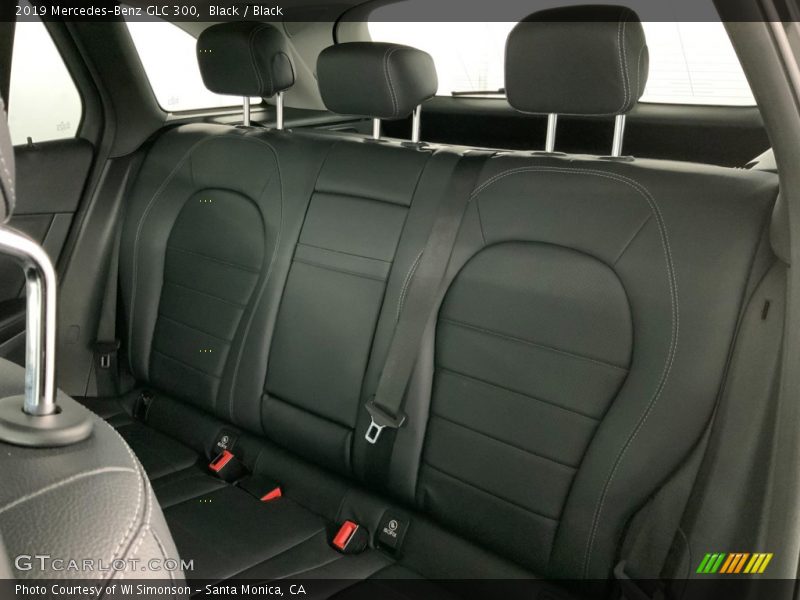 Black / Black 2019 Mercedes-Benz GLC 300