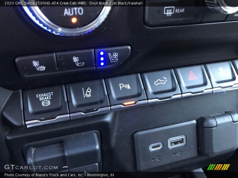 Onyx Black / Jet Black/Kalahari 2020 GMC Sierra 3500HD AT4 Crew Cab 4WD