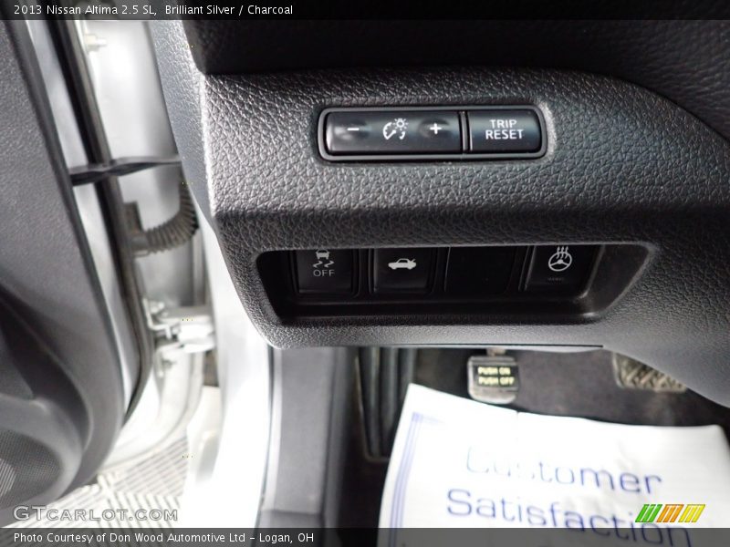 Brilliant Silver / Charcoal 2013 Nissan Altima 2.5 SL