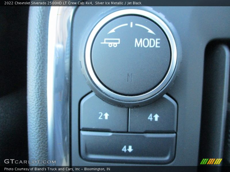 Silver Ice Metallic / Jet Black 2022 Chevrolet Silverado 2500HD LT Crew Cab 4x4