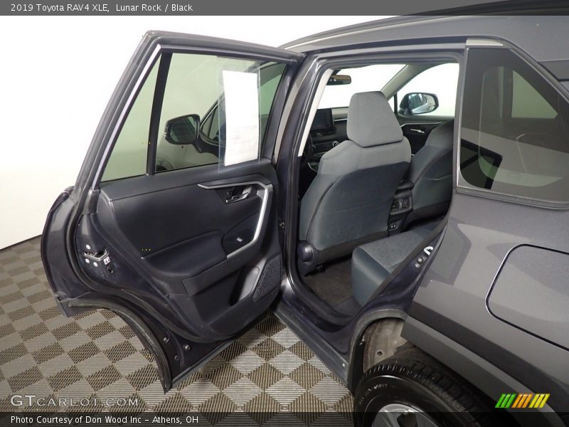 Lunar Rock / Black 2019 Toyota RAV4 XLE