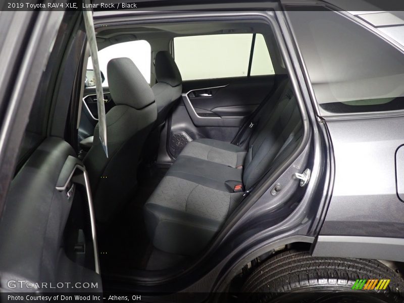 Lunar Rock / Black 2019 Toyota RAV4 XLE