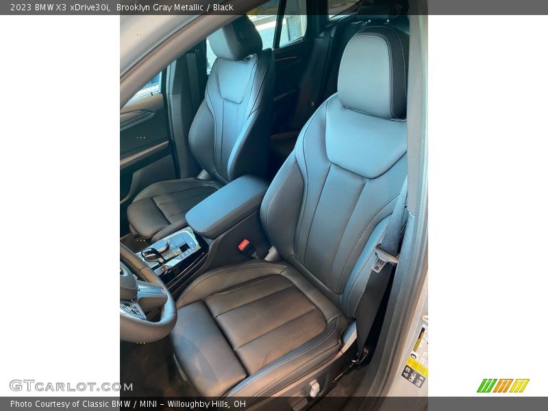 Front Seat of 2023 X3 xDrive30i
