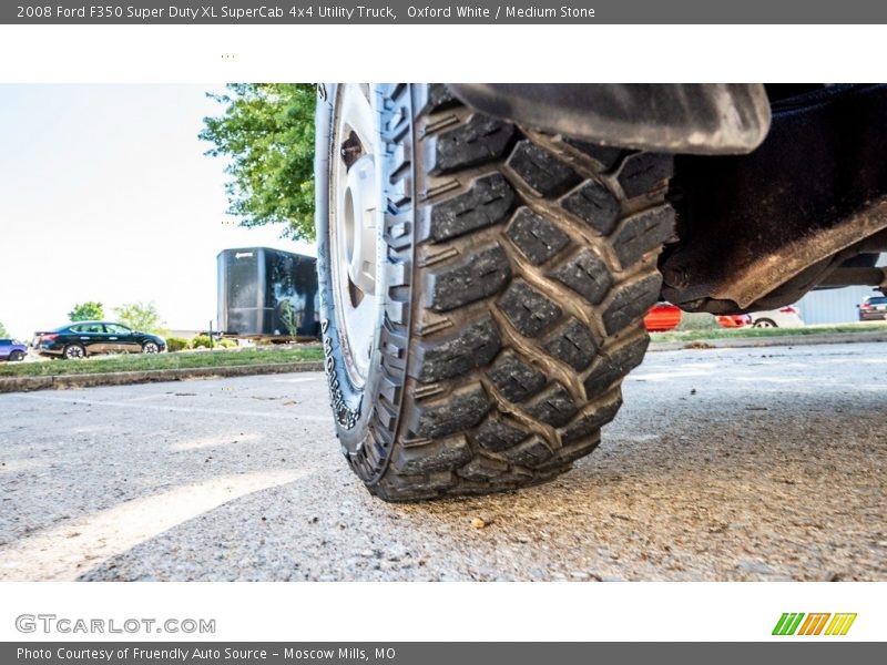 Oxford White / Medium Stone 2008 Ford F350 Super Duty XL SuperCab 4x4 Utility Truck