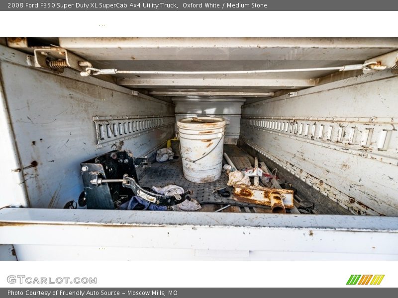Oxford White / Medium Stone 2008 Ford F350 Super Duty XL SuperCab 4x4 Utility Truck