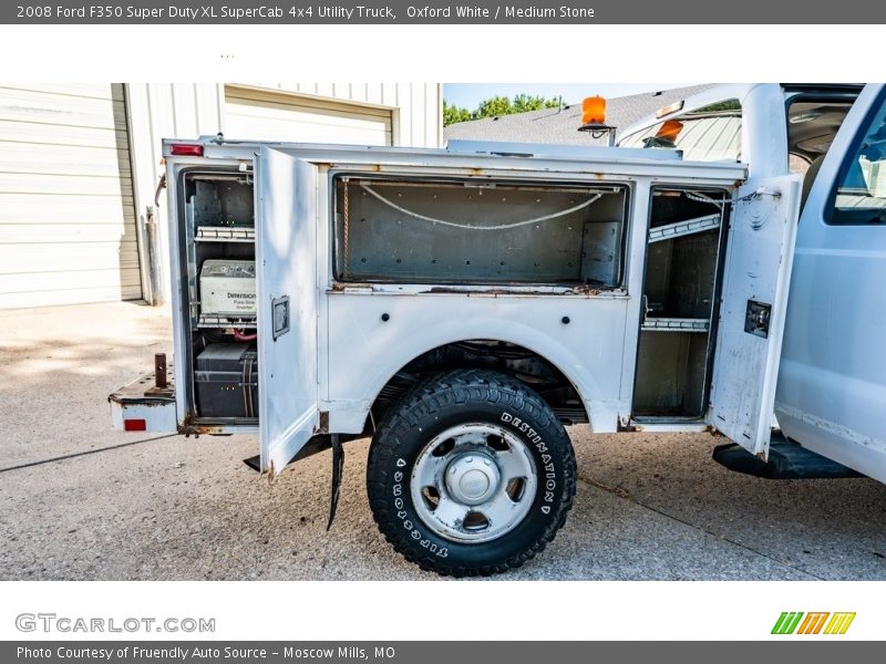 Oxford White / Medium Stone 2008 Ford F350 Super Duty XL SuperCab 4x4 Utility Truck