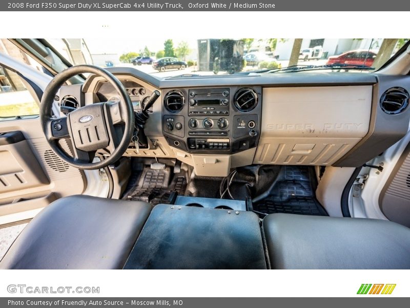 Oxford White / Medium Stone 2008 Ford F350 Super Duty XL SuperCab 4x4 Utility Truck