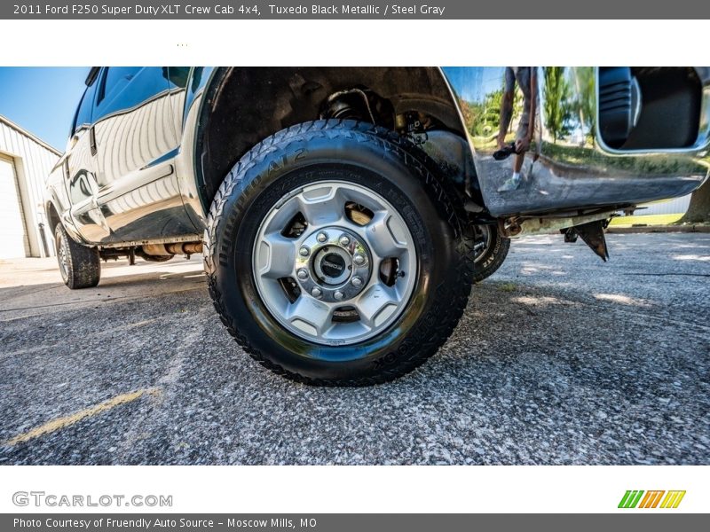 Tuxedo Black Metallic / Steel Gray 2011 Ford F250 Super Duty XLT Crew Cab 4x4