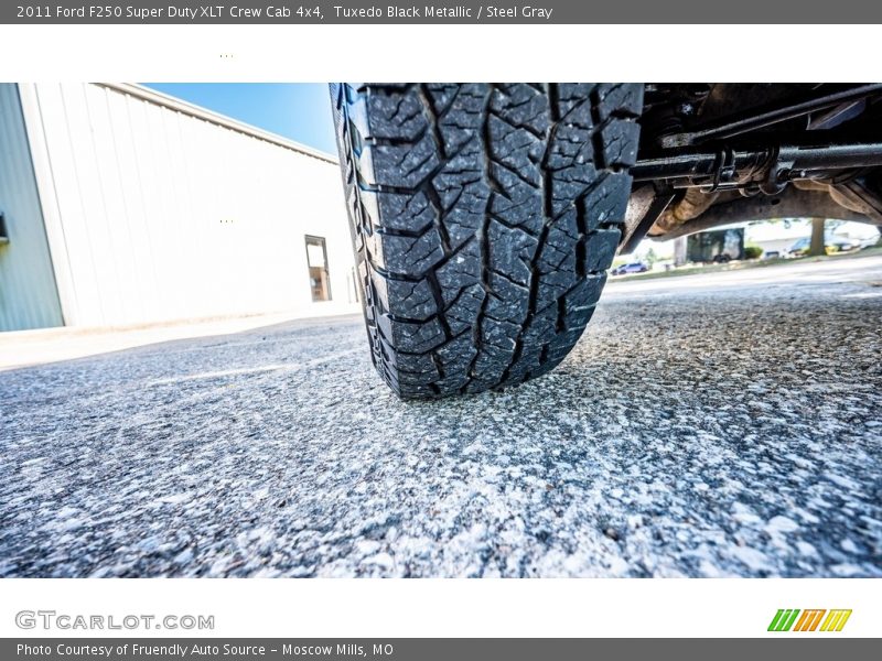 Tuxedo Black Metallic / Steel Gray 2011 Ford F250 Super Duty XLT Crew Cab 4x4