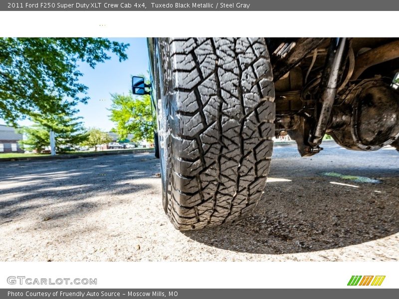 Tuxedo Black Metallic / Steel Gray 2011 Ford F250 Super Duty XLT Crew Cab 4x4