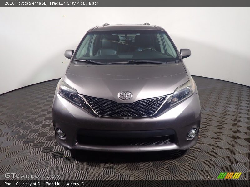 Predawn Gray Mica / Black 2016 Toyota Sienna SE