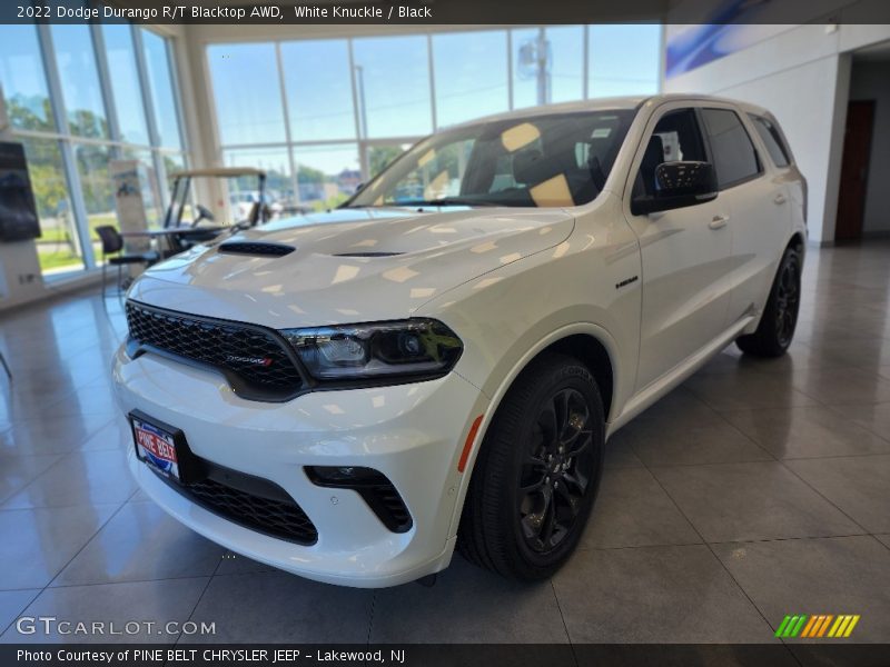 Front 3/4 View of 2022 Durango R/T Blacktop AWD