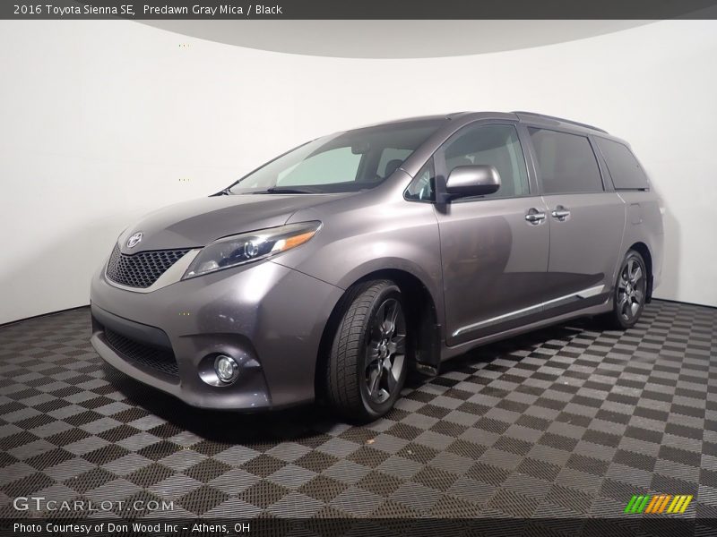 Predawn Gray Mica / Black 2016 Toyota Sienna SE