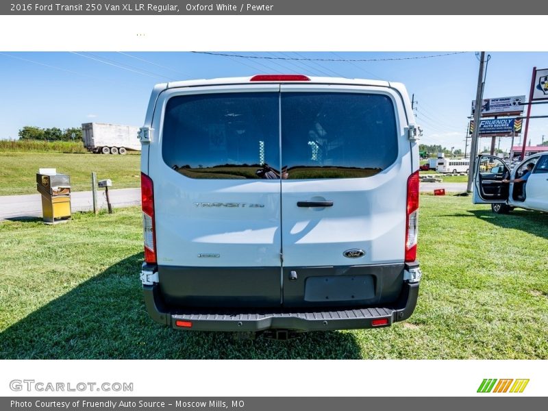 Oxford White / Pewter 2016 Ford Transit 250 Van XL LR Regular