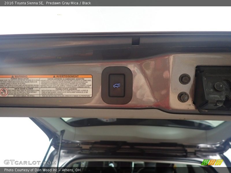 Predawn Gray Mica / Black 2016 Toyota Sienna SE