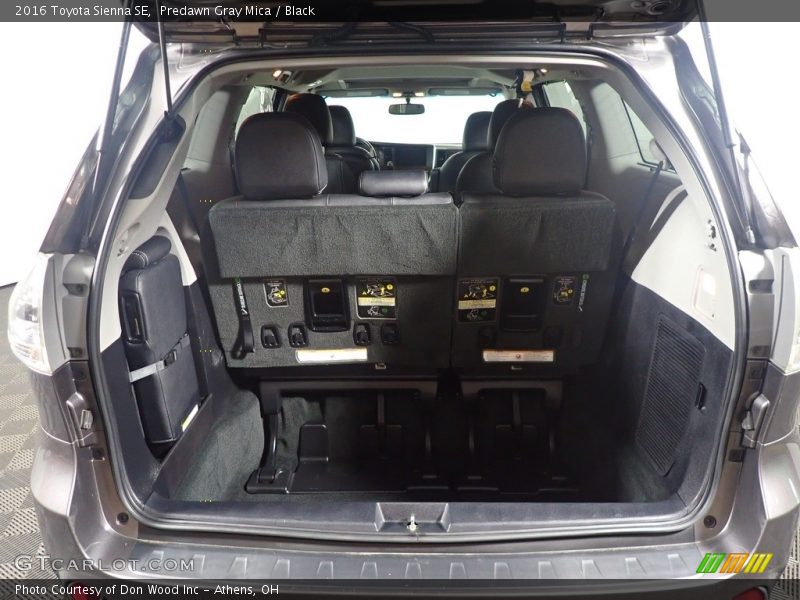 Predawn Gray Mica / Black 2016 Toyota Sienna SE