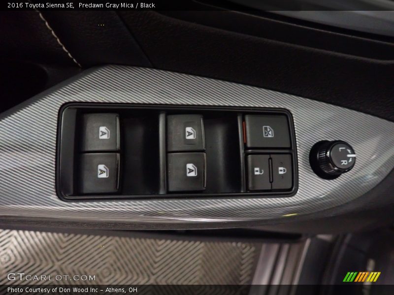 Predawn Gray Mica / Black 2016 Toyota Sienna SE