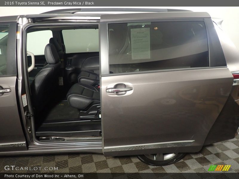 Predawn Gray Mica / Black 2016 Toyota Sienna SE