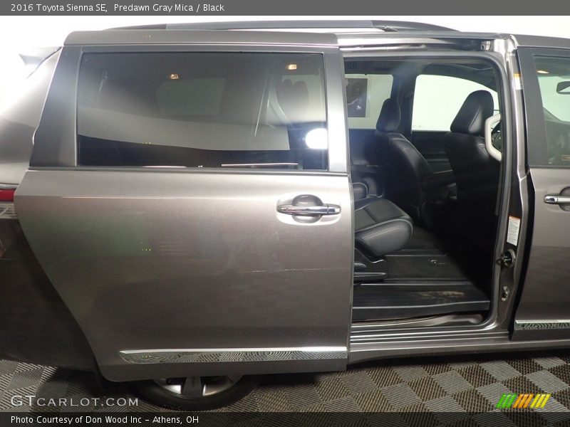 Predawn Gray Mica / Black 2016 Toyota Sienna SE