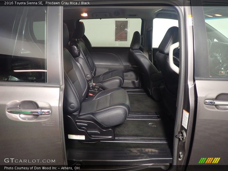 Predawn Gray Mica / Black 2016 Toyota Sienna SE