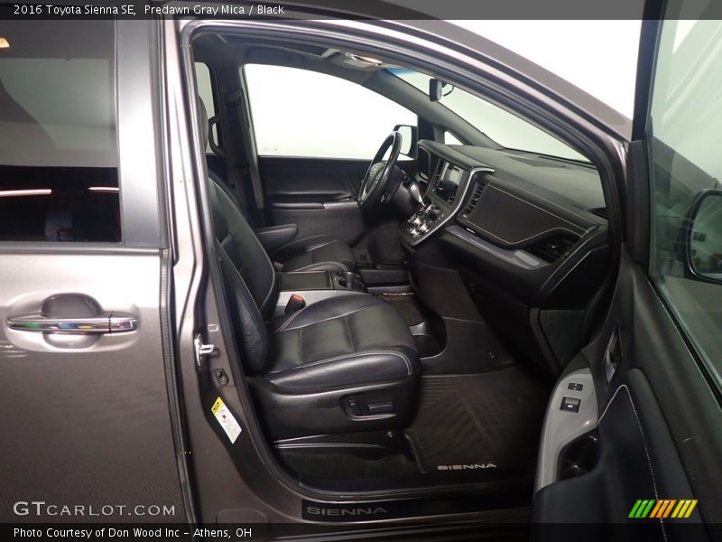 Predawn Gray Mica / Black 2016 Toyota Sienna SE
