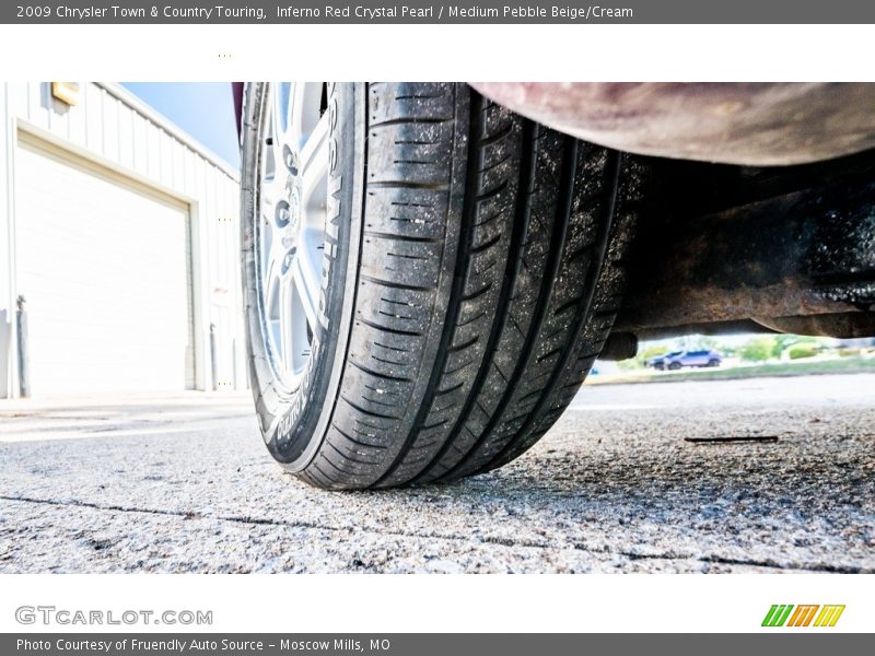 Inferno Red Crystal Pearl / Medium Pebble Beige/Cream 2009 Chrysler Town & Country Touring