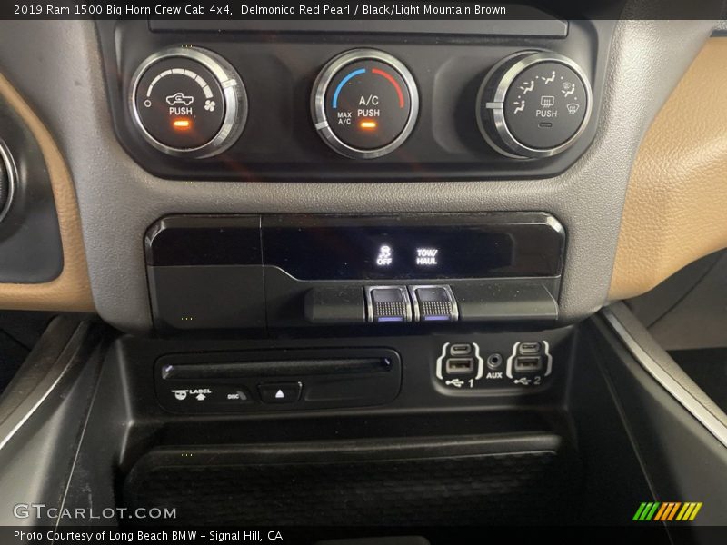 Delmonico Red Pearl / Black/Light Mountain Brown 2019 Ram 1500 Big Horn Crew Cab 4x4