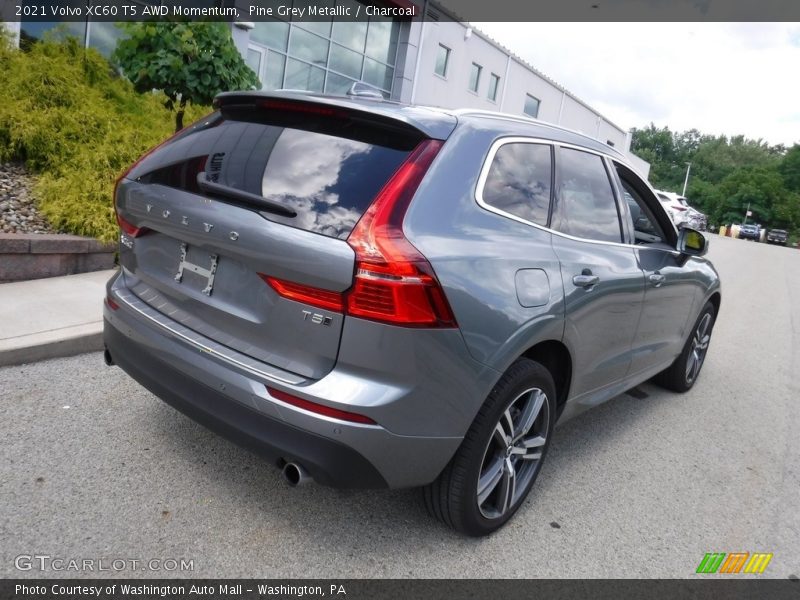 Pine Grey Metallic / Charcoal 2021 Volvo XC60 T5 AWD Momentum