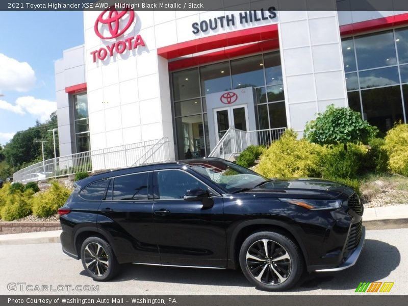 Midnight Black Metallic / Black 2021 Toyota Highlander XSE AWD