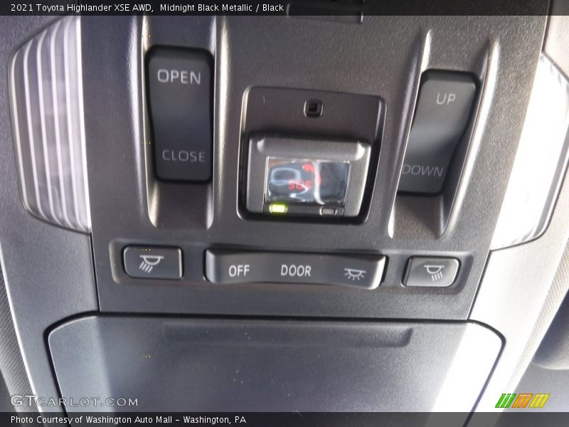 Midnight Black Metallic / Black 2021 Toyota Highlander XSE AWD