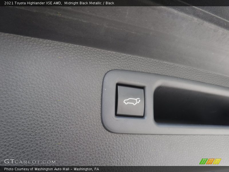 Midnight Black Metallic / Black 2021 Toyota Highlander XSE AWD