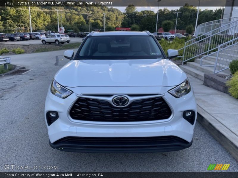 Wind Chill Pearl / Graphite 2022 Toyota Highlander XLE AWD