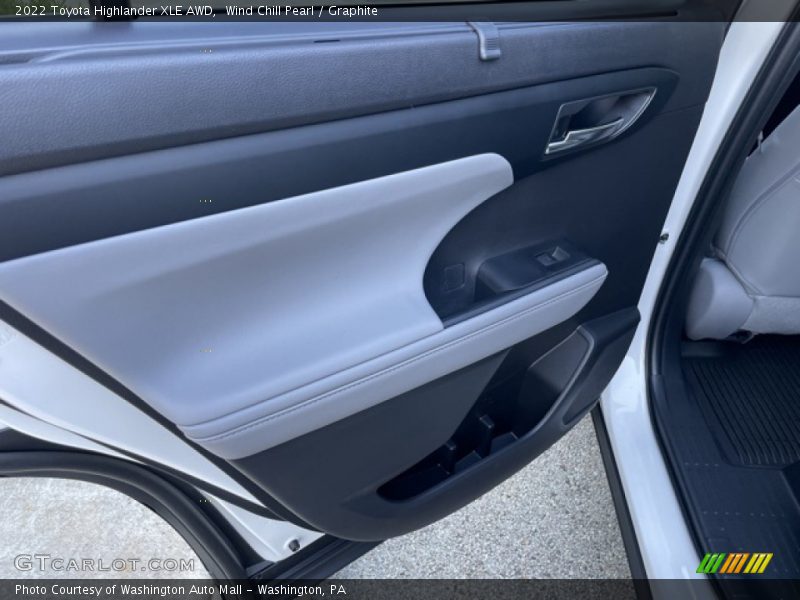 Wind Chill Pearl / Graphite 2022 Toyota Highlander XLE AWD