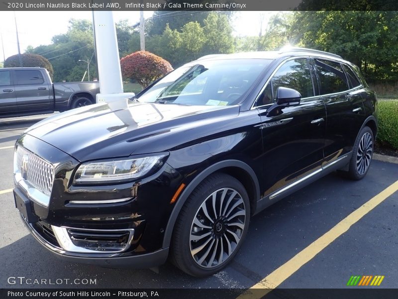 Front 3/4 View of 2020 Nautilus Black Label AWD