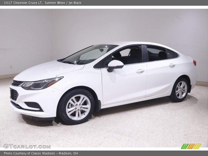 Summit White / Jet Black 2017 Chevrolet Cruze LT