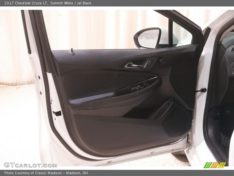 Summit White / Jet Black 2017 Chevrolet Cruze LT