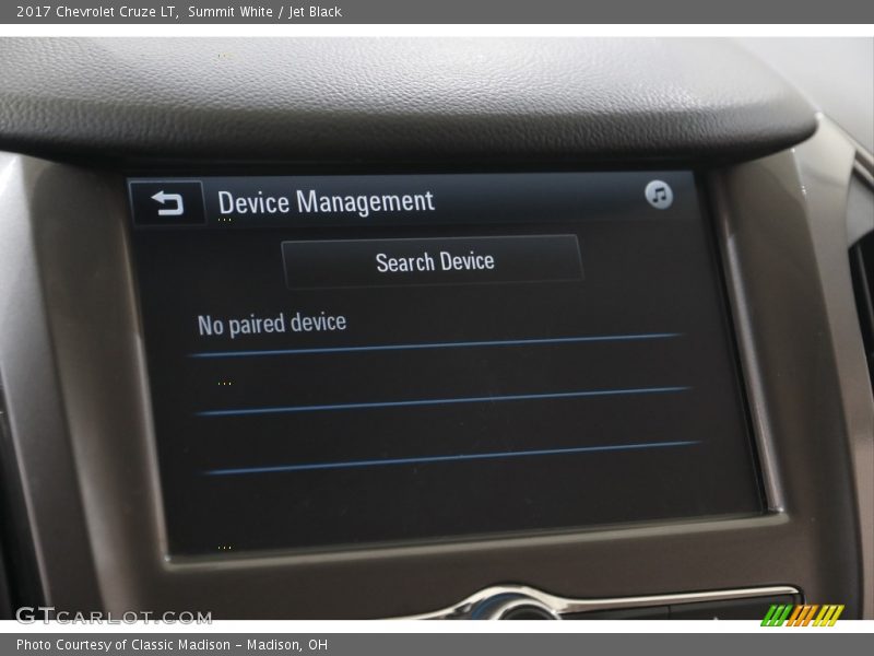 Summit White / Jet Black 2017 Chevrolet Cruze LT