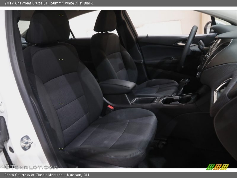Summit White / Jet Black 2017 Chevrolet Cruze LT