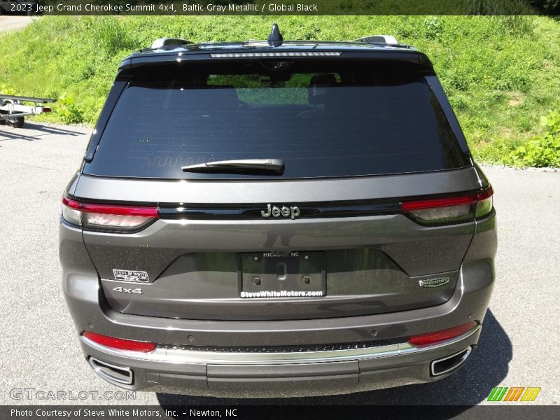 Baltic Gray Metallic / Global Black 2023 Jeep Grand Cherokee Summit 4x4