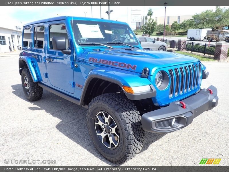 Front 3/4 View of 2023 Wrangler Unlimited Rubicon 4x4