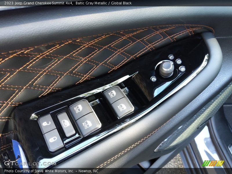 Controls of 2023 Grand Cherokee Summit 4x4
