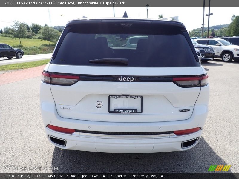 Bright White / Tupelo/Black 2023 Jeep Grand Cherokee Summit 4x4