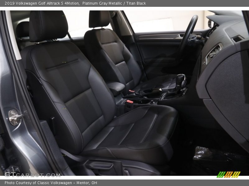 Platinum Gray Metallic / Titan Black 2019 Volkswagen Golf Alltrack S 4Motion