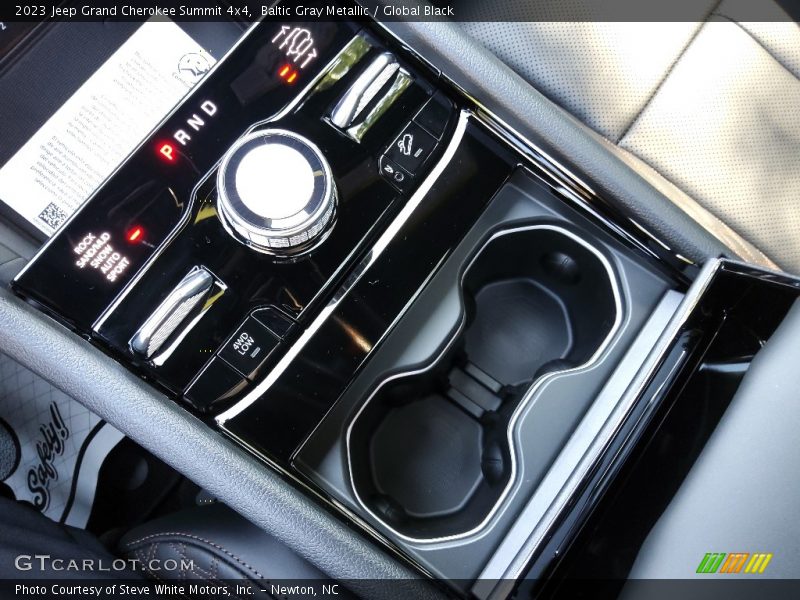  2023 Grand Cherokee Summit 4x4 8 Speed Automatic Shifter